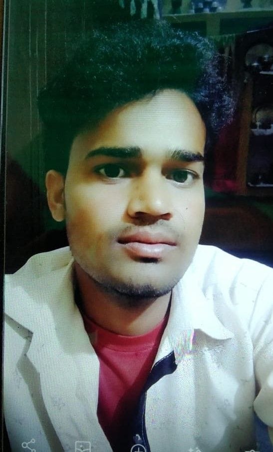 Hathras: The bus driver, who ran after hitting him in the push, was caught after following two km from the auto