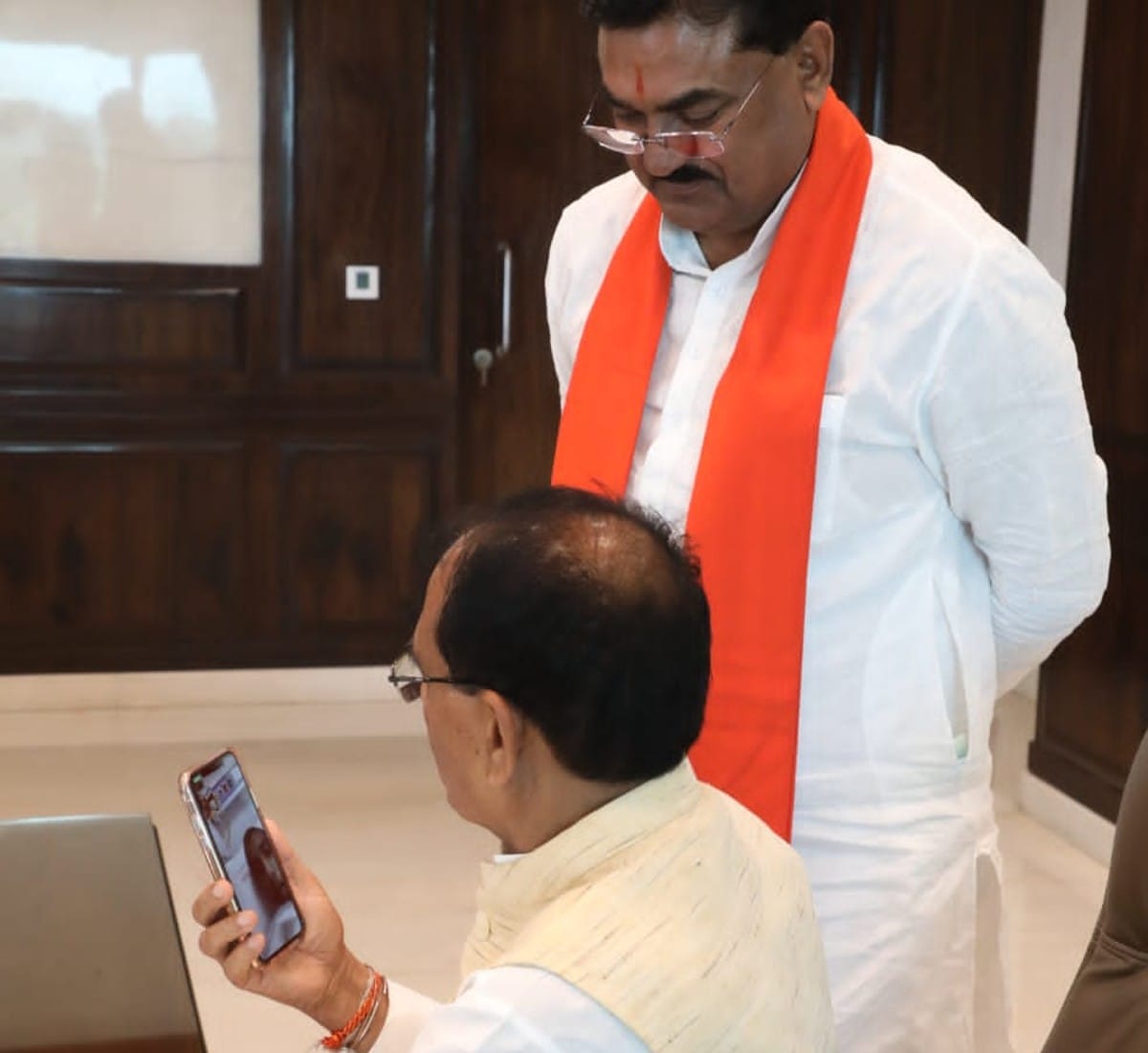 Indore: CM Shivraj said to Shivam on video call - don't worry, you will get well soon