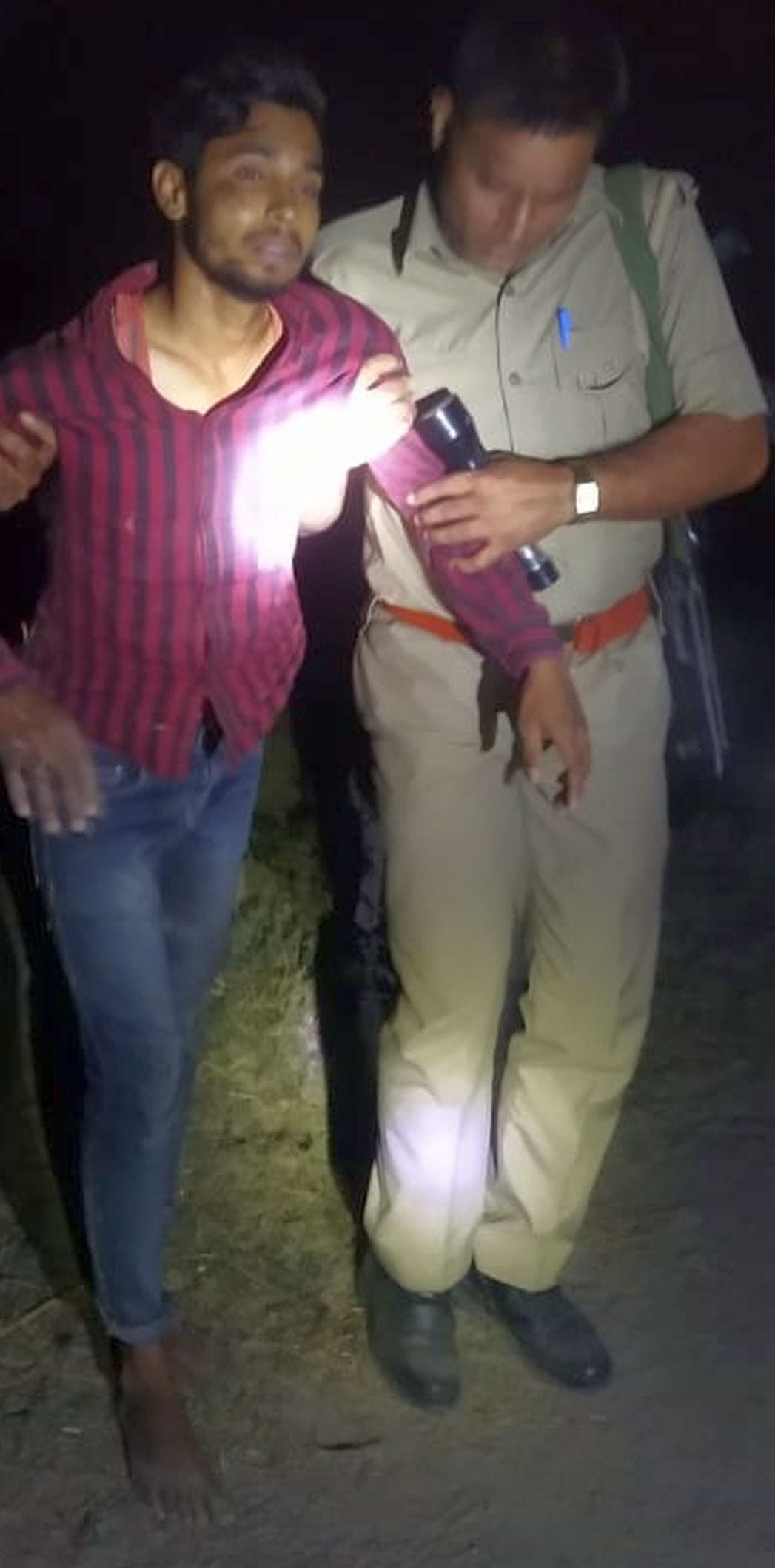 One accused of robbery arrested in encounter, another absconding