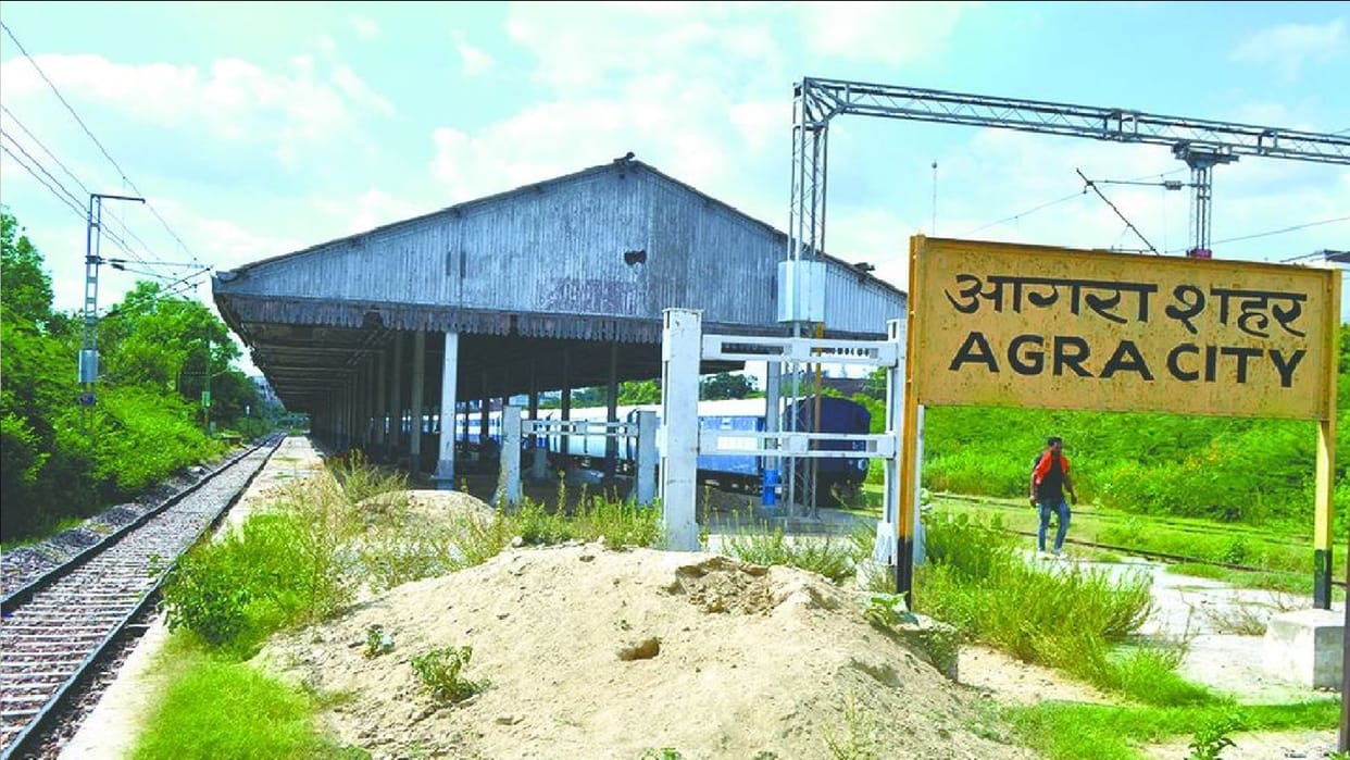 Railway notice to Noori Masjid Said shift mosque in eight days