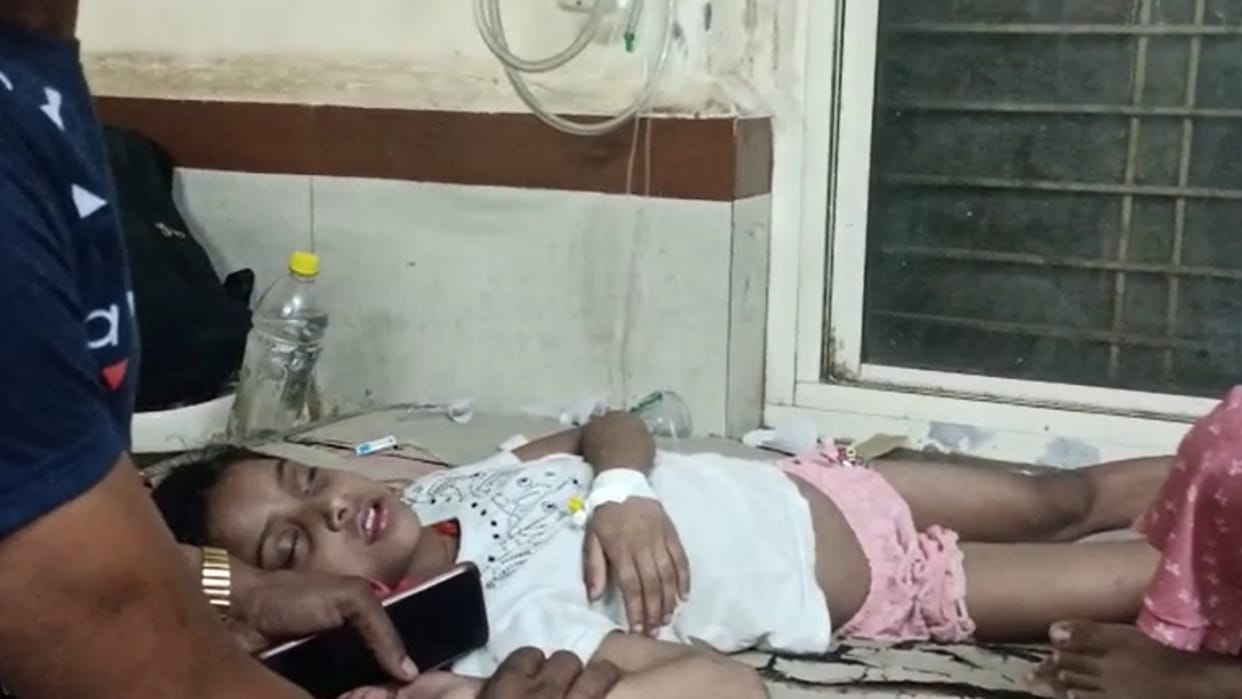 Gwalior: The condition of 9 children deteriorated after drinking cold drink, admitted to the hospital after complaining of vomiting and diarrhea