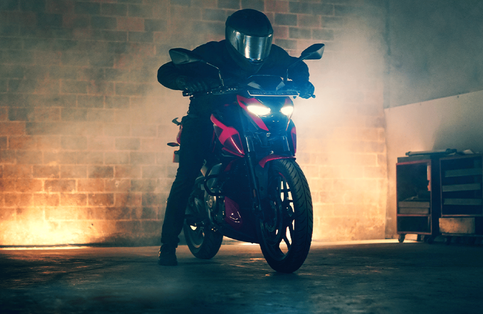 Bajaj Auto announces its Bajaj Pulsar 250 crossed 10000 unit sales mark within a few months of launch Bajaj Pulsar 250 Price in India