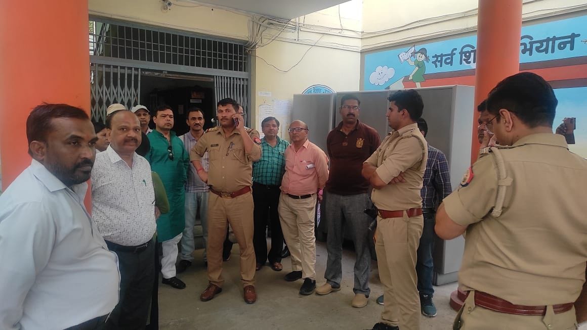 Teacher's Protest at BSA office