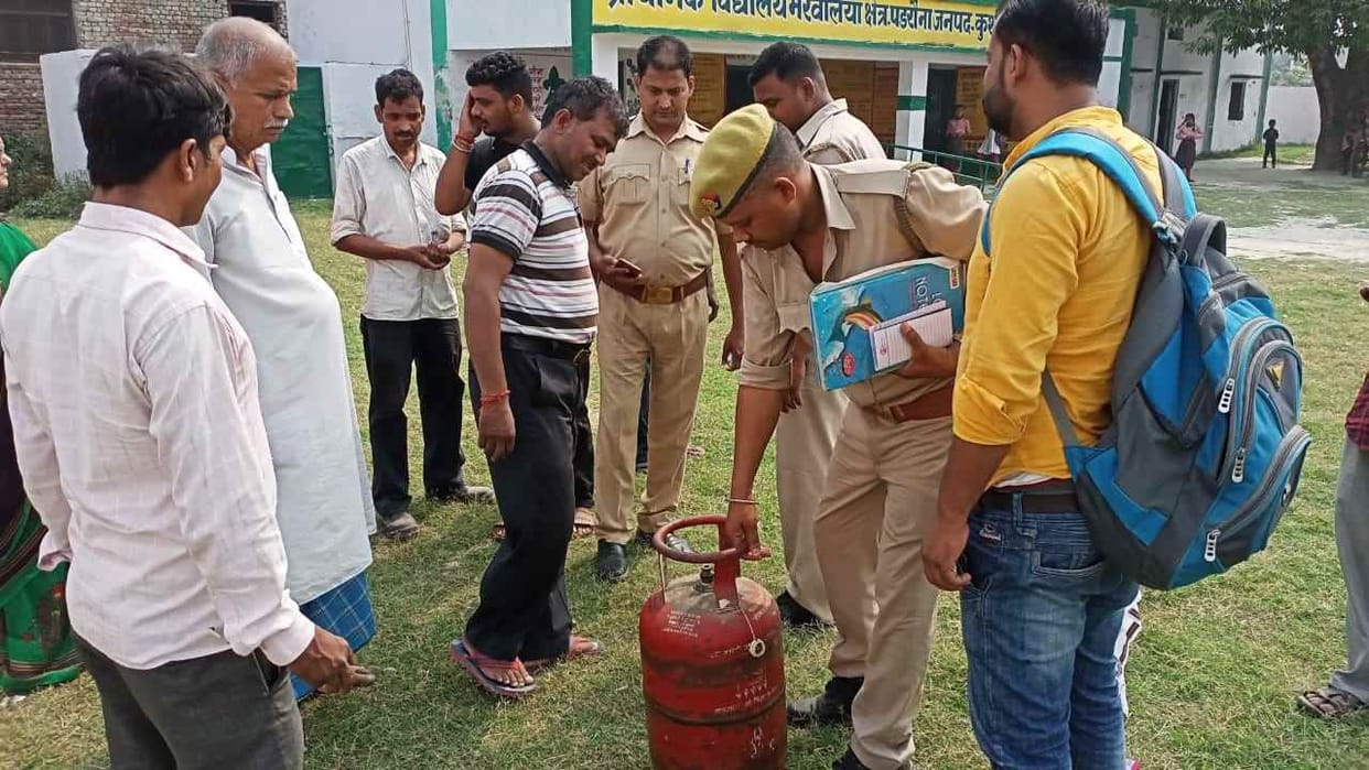 LPG cylinder caught fire while cooking