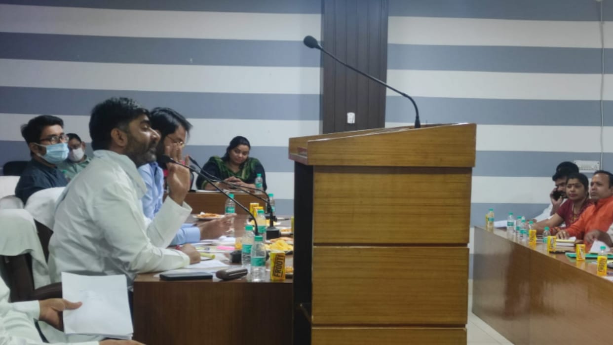 Meerut District Panchayat Board meeting: Proposal to give land on rent, MLA Atul Pradhan said - do not pollute the black river