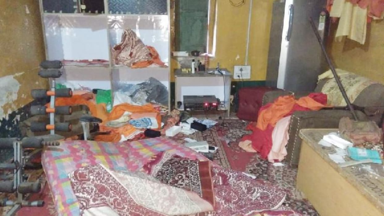 Robbery in the monastery by taking the Mahant hostage, the miscreants took cash and jewelery worth lakhs