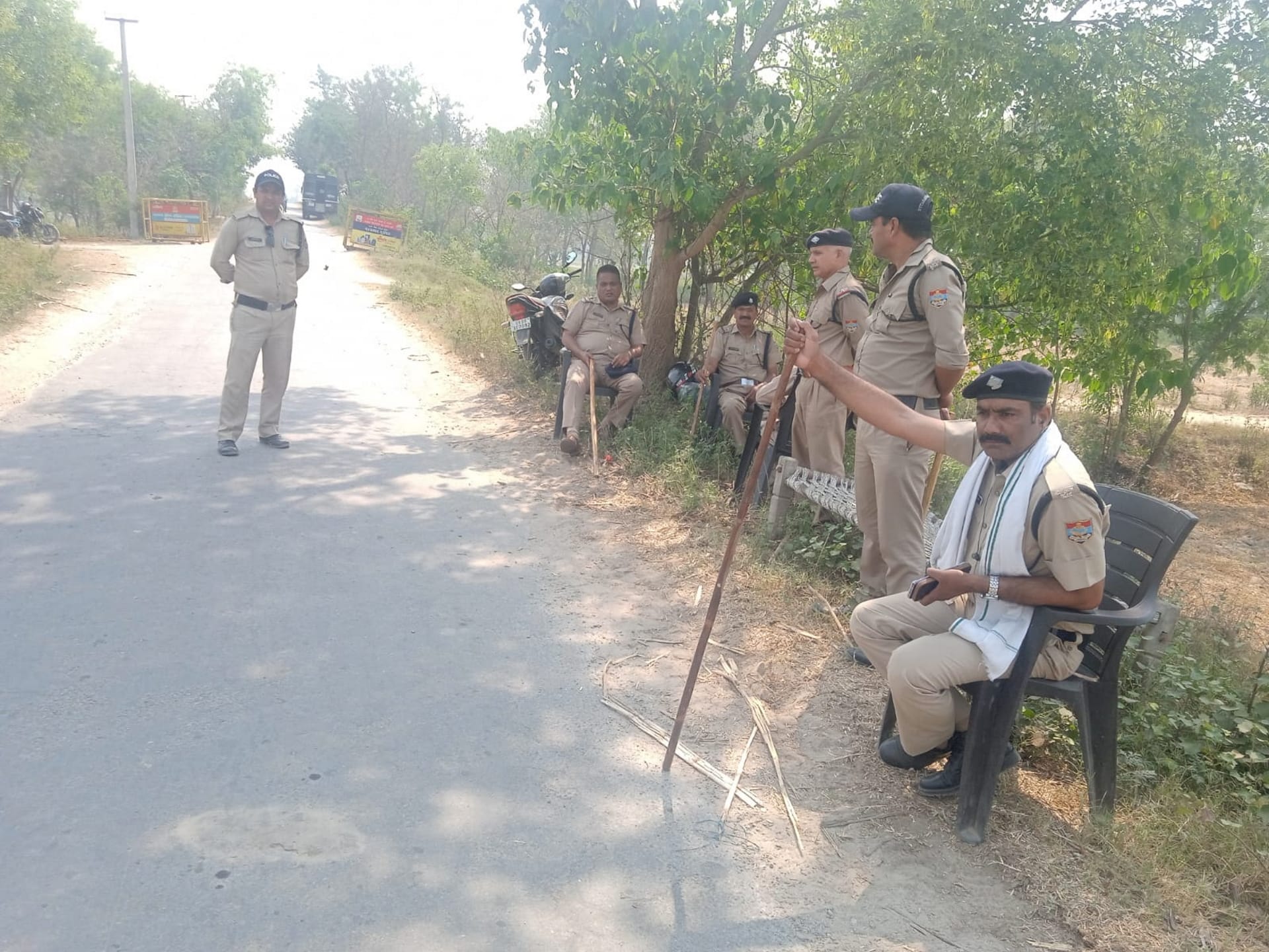 Hindu Mahapanchayat in Roorkee, saints arrested trying to go to Bhagwanpur, Dada Jalalpur Ruckus, See Photos