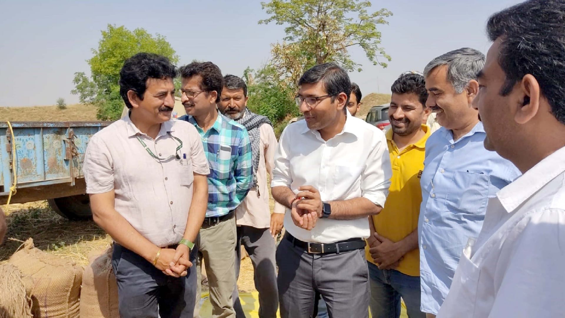 Wheat crop growing after ceasefire at Hiranagar border, farmers started harvesting wheat crop