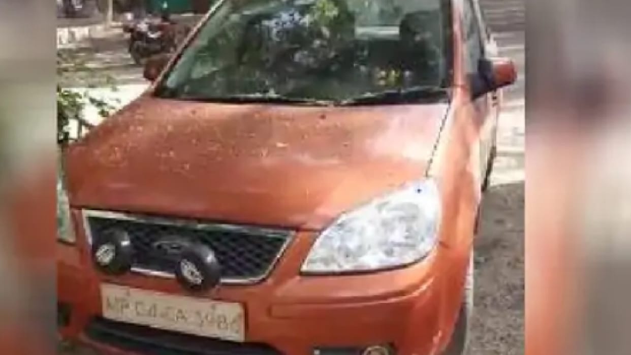 Bhopal: Friend furious after seeing female friend with another boy, student going on bike collided with car