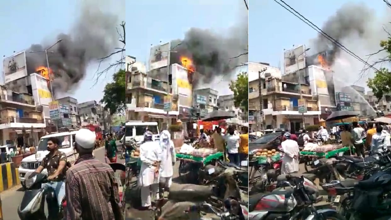 Fire set in ezee showroom in Muzaffarnagar city