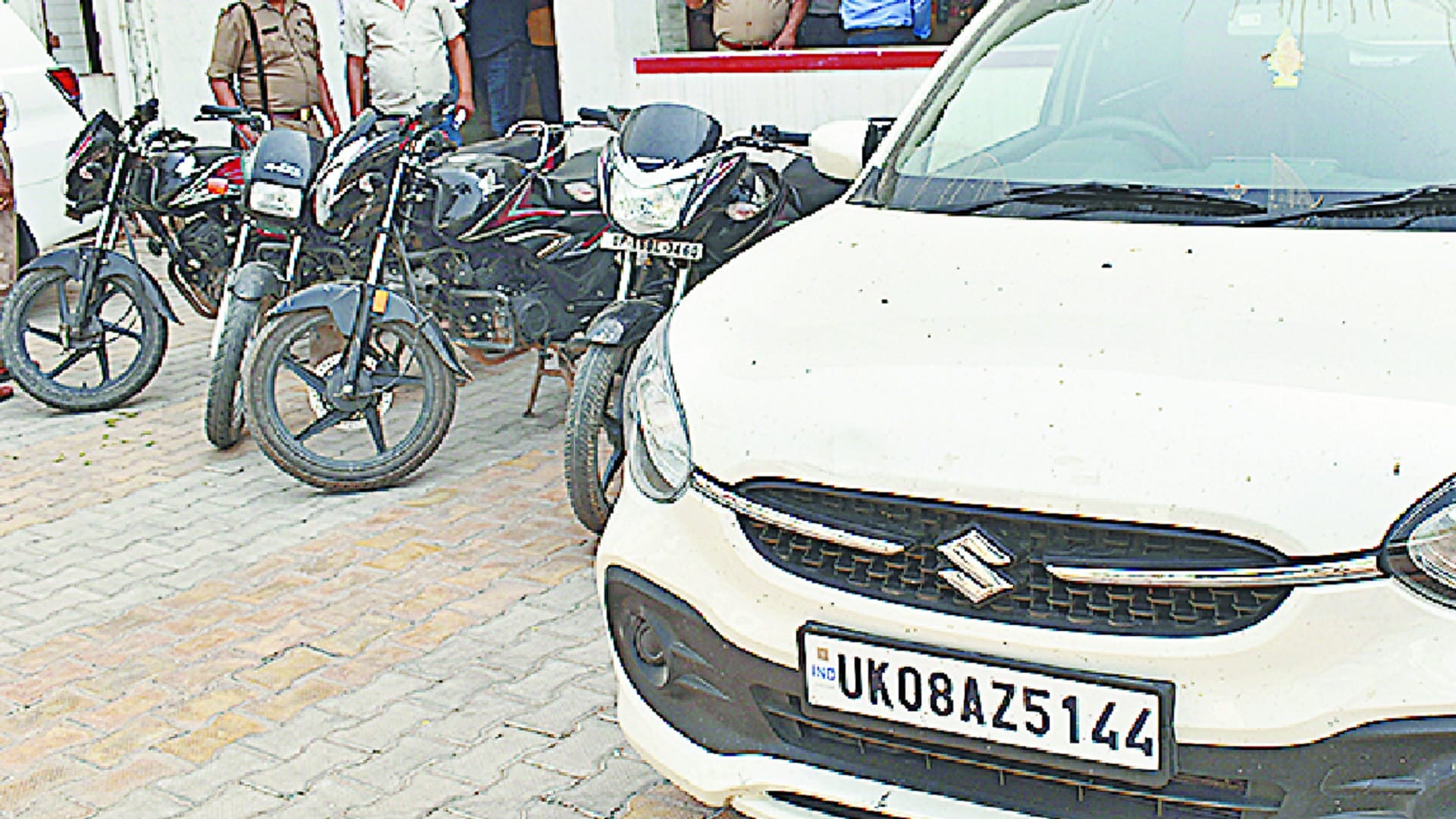 Meerut News: International gang revealed, 11 arrested including main accused mobile worth 2.50 crores recovered
