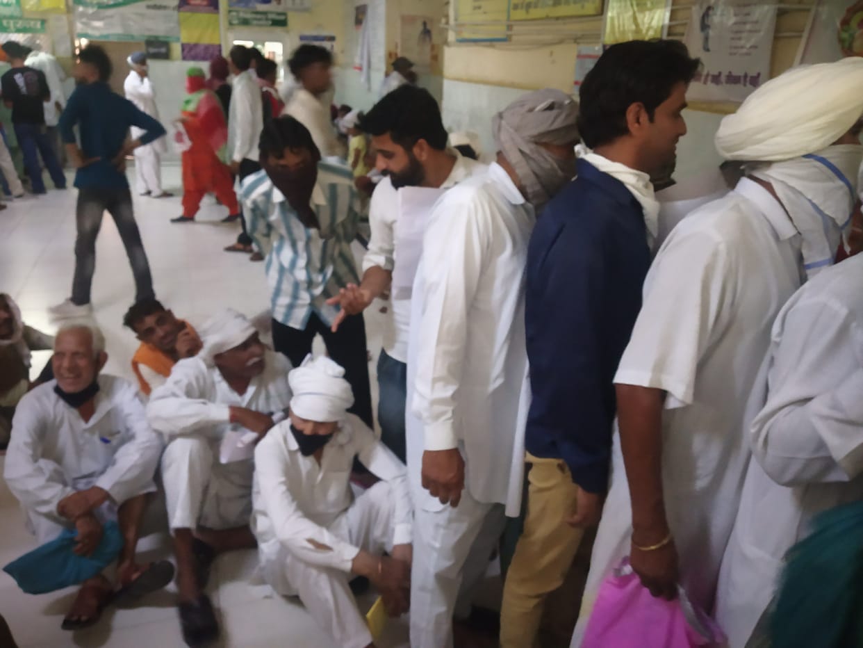 Patients queue for taking medicines, rules are not being followed