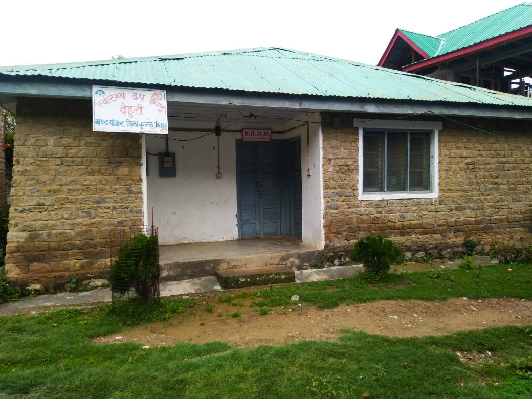 Lock hanging in health sub-center Dehuri for four years