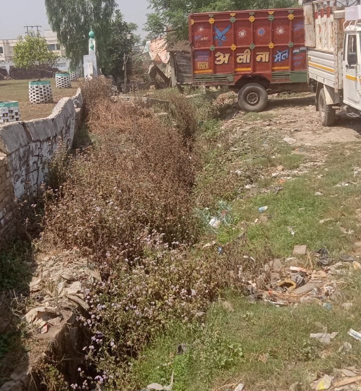 Drain chokes, heaps of garbage.. Sherpur turned ugly