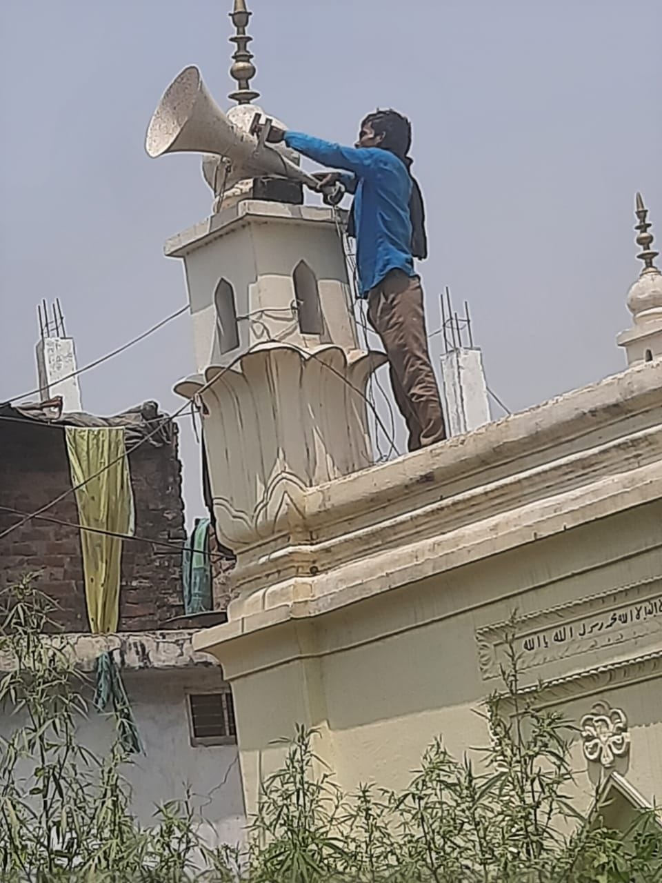 193 loudspeakers removed, 360 sounds slow in Basti