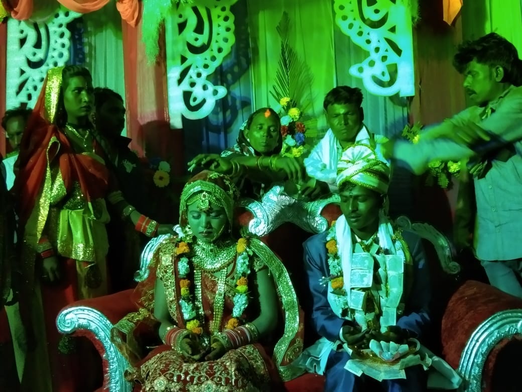 Ajab gajab news Three generations got married in same vivah mandap family gave up in front of daughter insistence