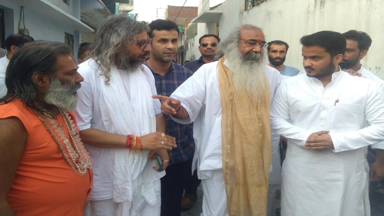 Acharya Pramod Krishnam opening doors of Congress for Azam Khan Priyanka Gandhi political advisor presented Idi of saints