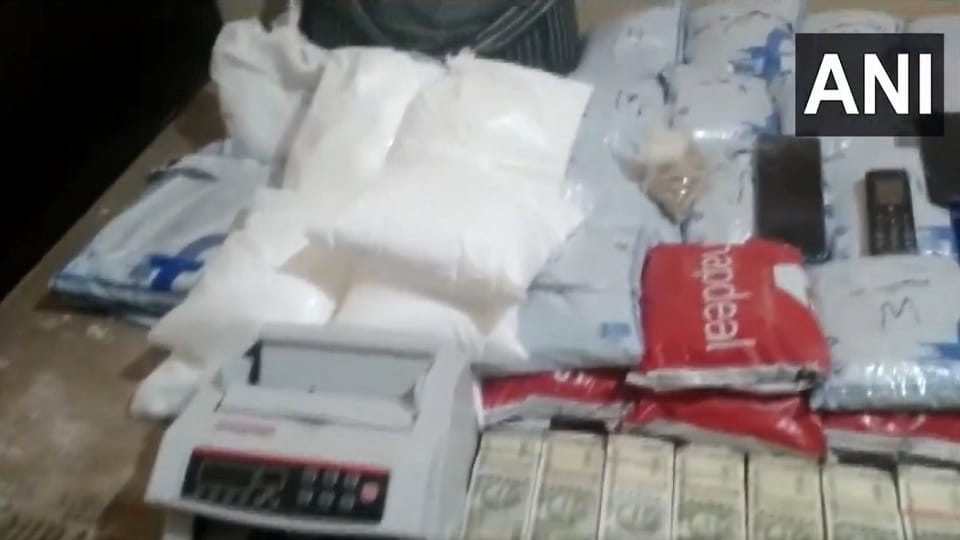 ncb seized 50 kg heroin 30 lakhs drug money in cash counting machines from shaheen bagh