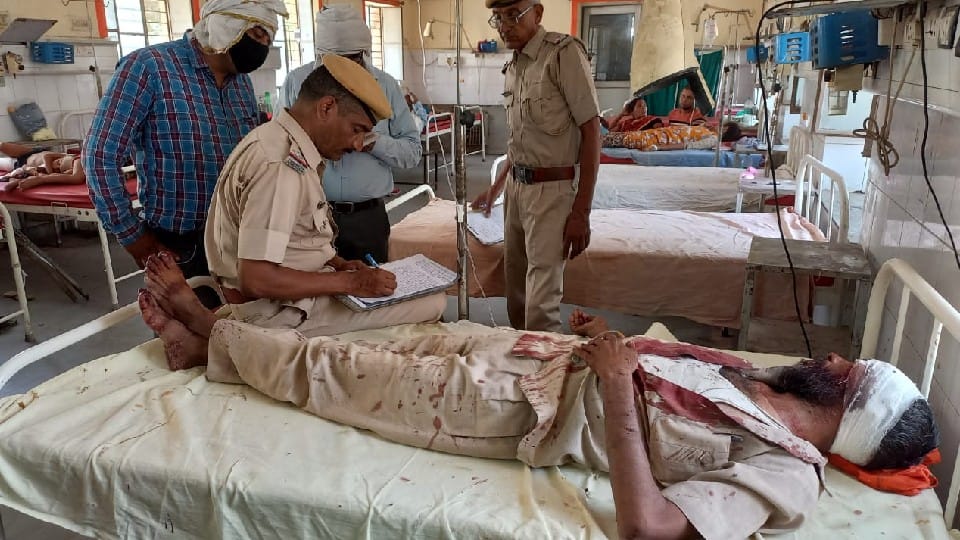 Firing in broad daylight in Dholpur court premises one injured