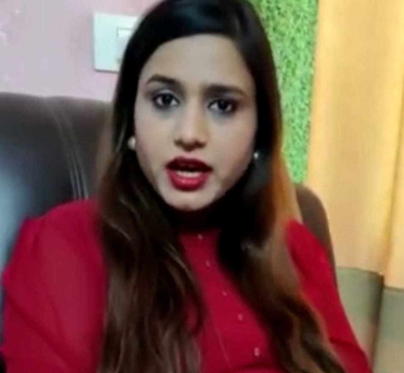 Indore: This woman wants to put a wheel in front of the car like Bhallaldev's chariot, sought permission from the officers, read what is the matter