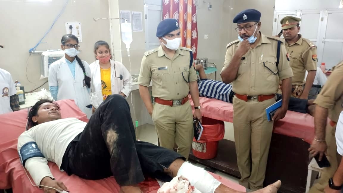 In Auraiya, the police caught a crook of 25 thousand reward in an encounter