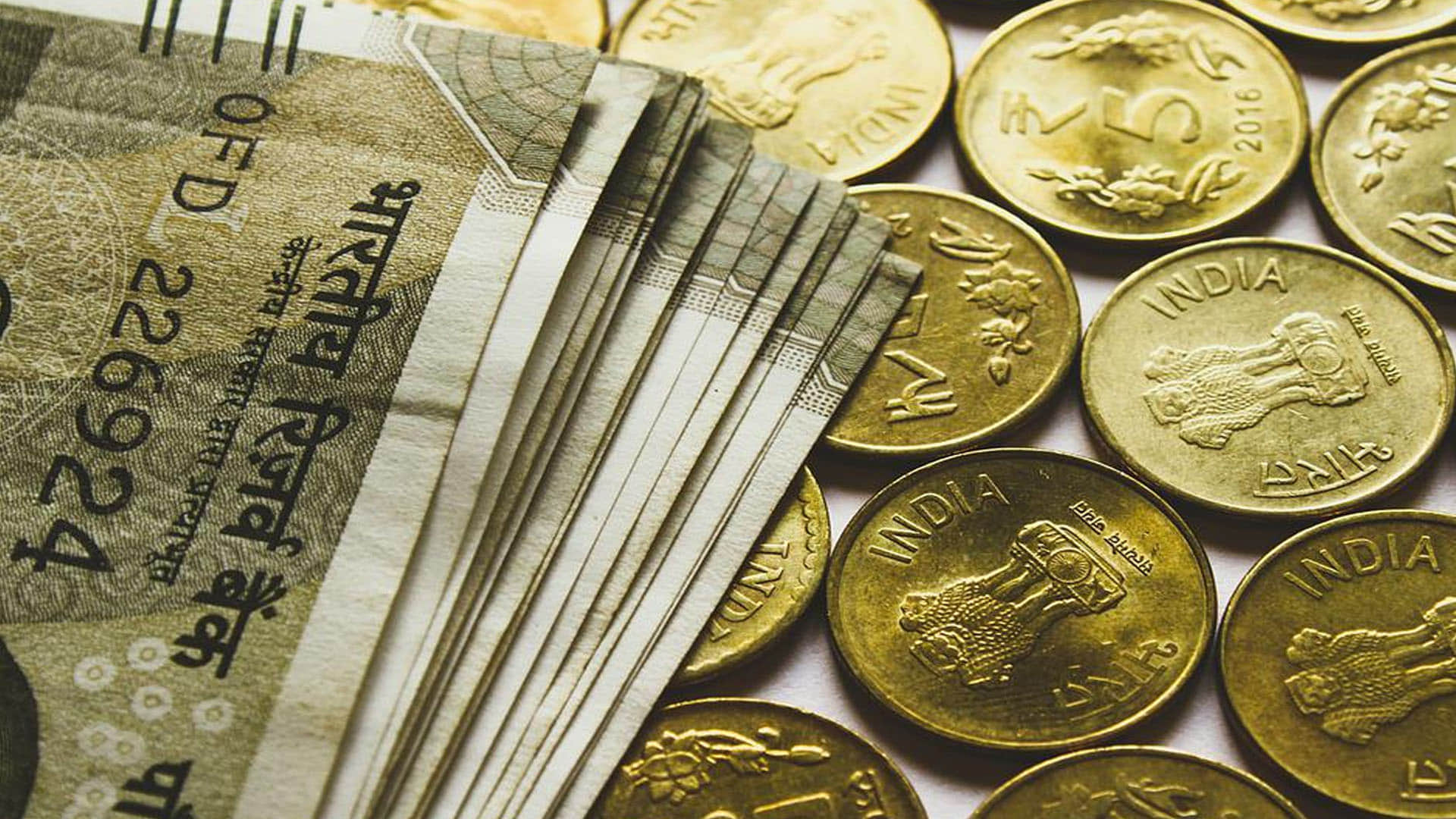 man found one crore 19 lakh cash inside second hand almirah bought online in germany