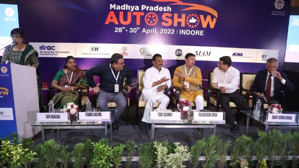 Indore: MP Auto Show-2022 started, Minister Dattigaon said – GDP growth is good in MP, youth will get employment from auto show