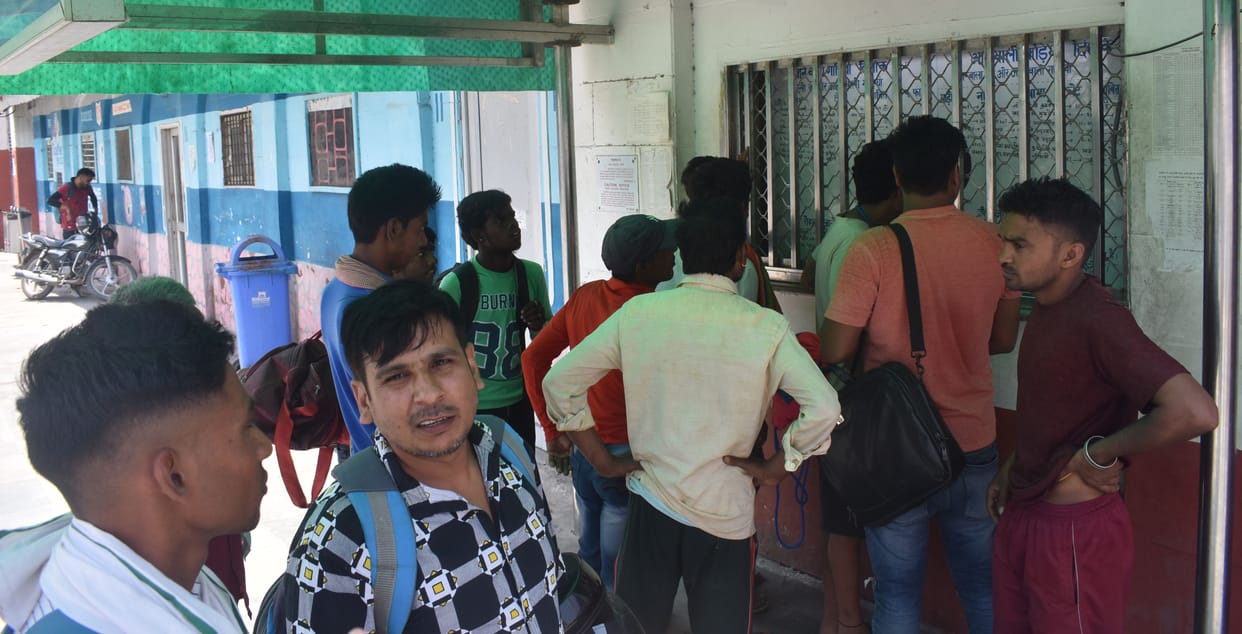 The work on the railway line remained disturbed for the whole day
