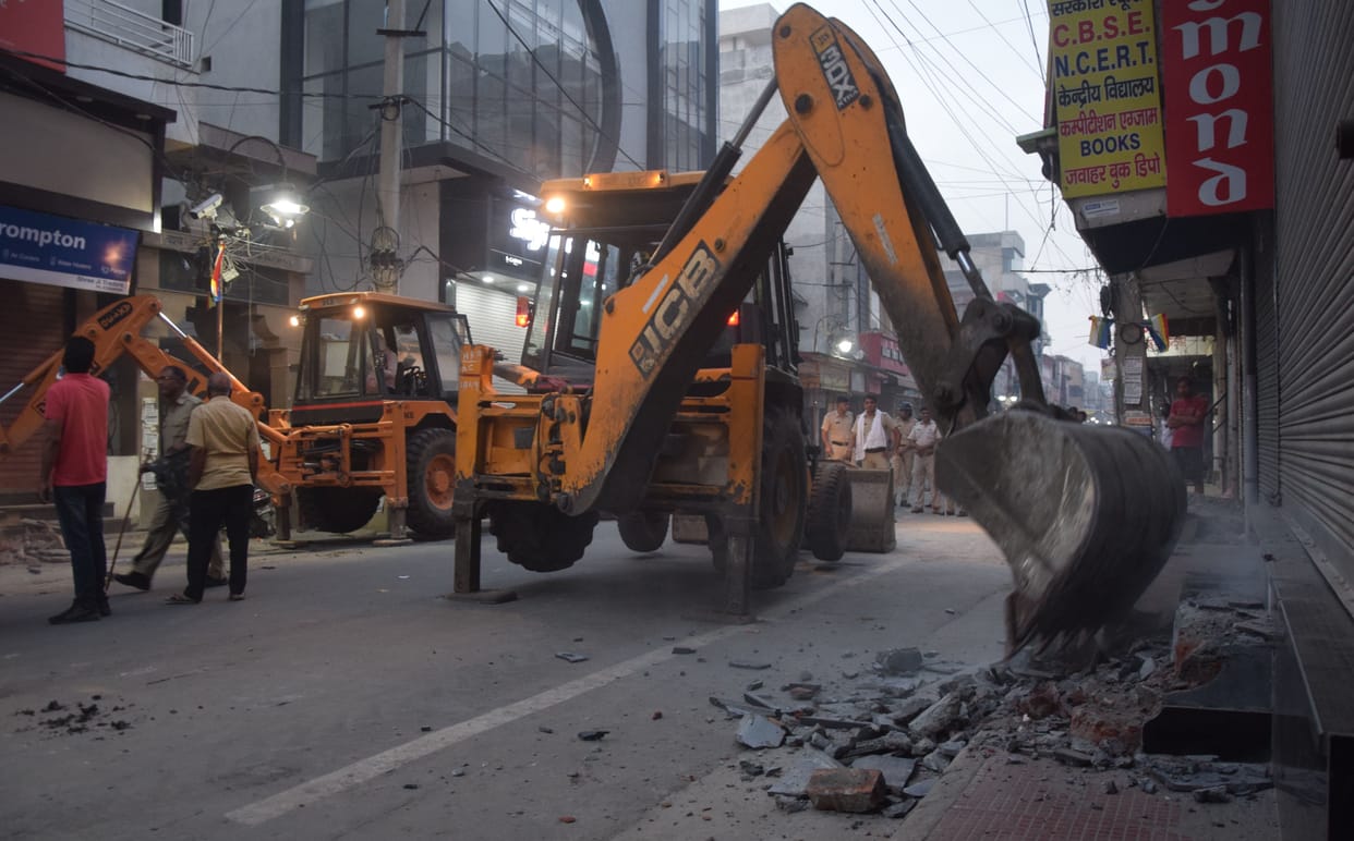 The corporation team reached early morning demolished the encroachments