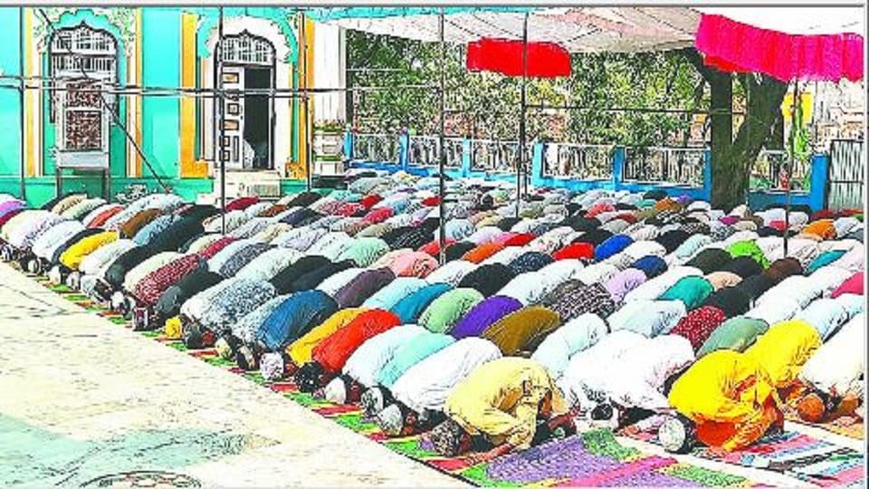 Alvida juma namaz in mosques of agra etah kasganj mainpuri