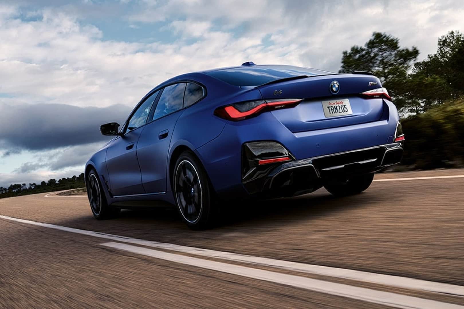 Kia EV6 vs BMW i4 Electric Car Features Specifications and Price Comparison News in Hindi