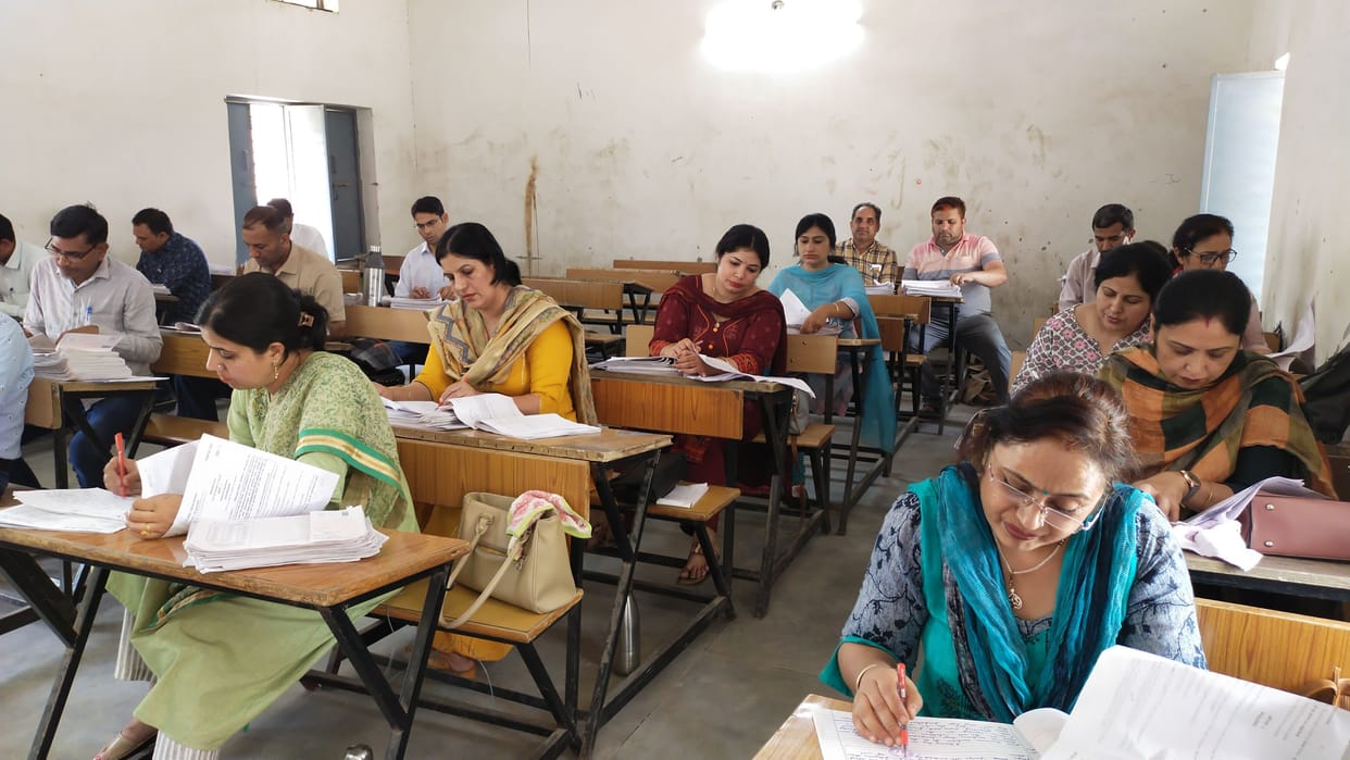 125 teachers started evaluation of class XII answer sheets