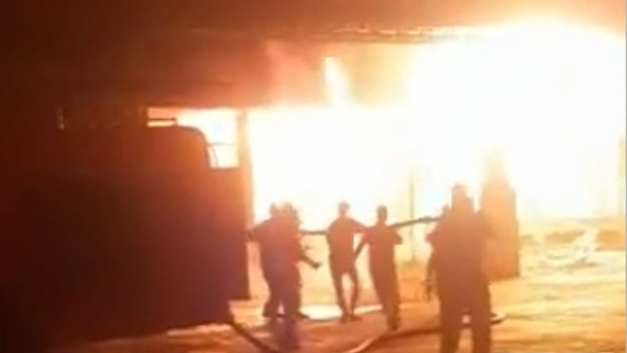 Massive fire broke out in the warehouse in Jaipur