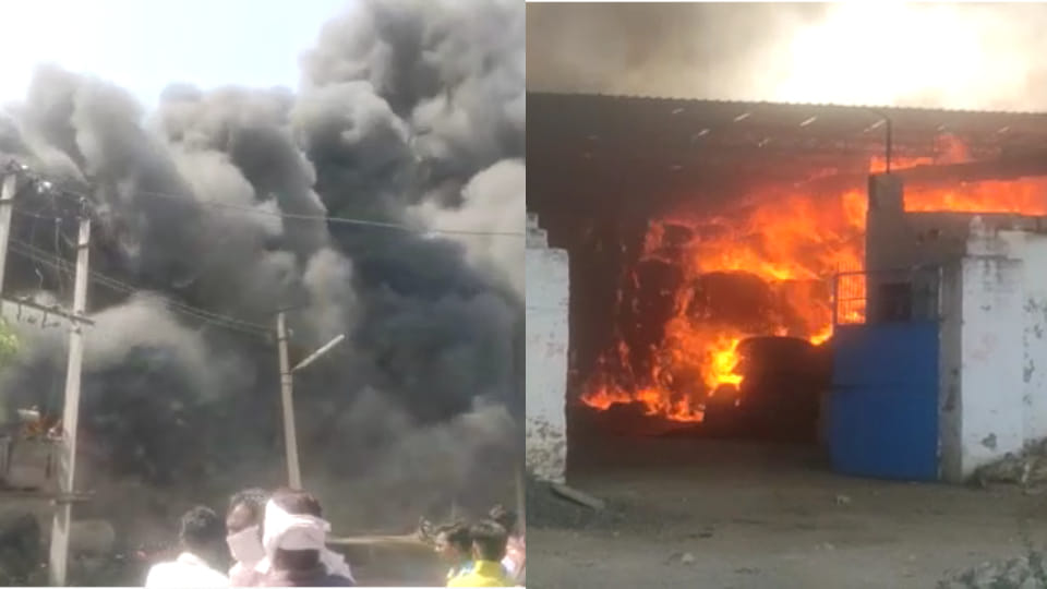 Fire in two cotton factories of Ajmer loss of crores