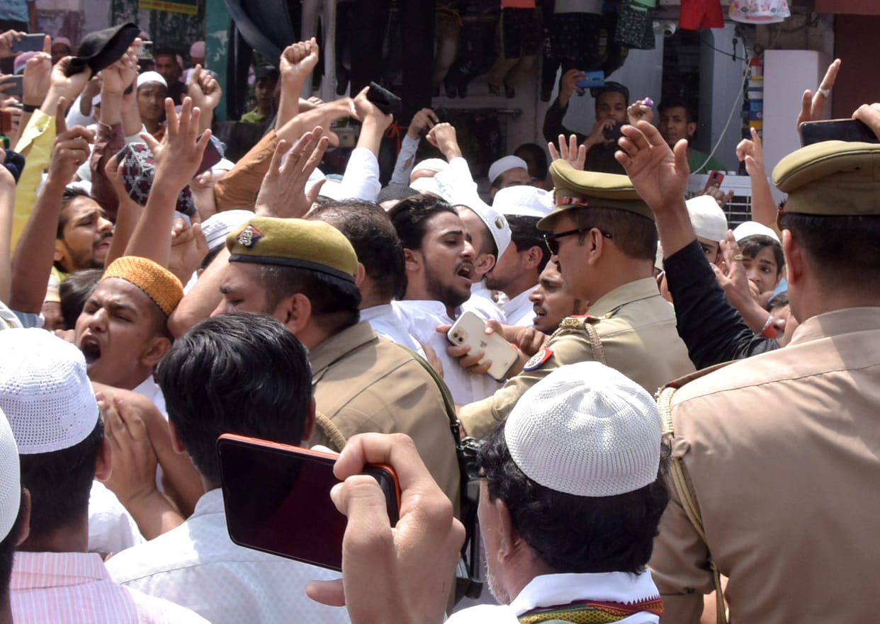 Uproar in the metropolis after goodbye Friday prayers
