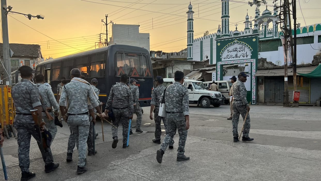Khargone nuisance: Security increased in the city on the last Friday of Ramadan, curfew relaxed for 4 hours, heavy police force deployed