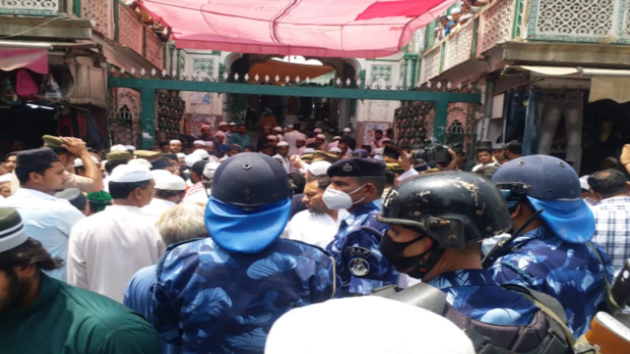 Alvida jumma namaz: Uproar after namaz in Saharanpur, slogans of 'Allah Hu Akbar', clashes with police