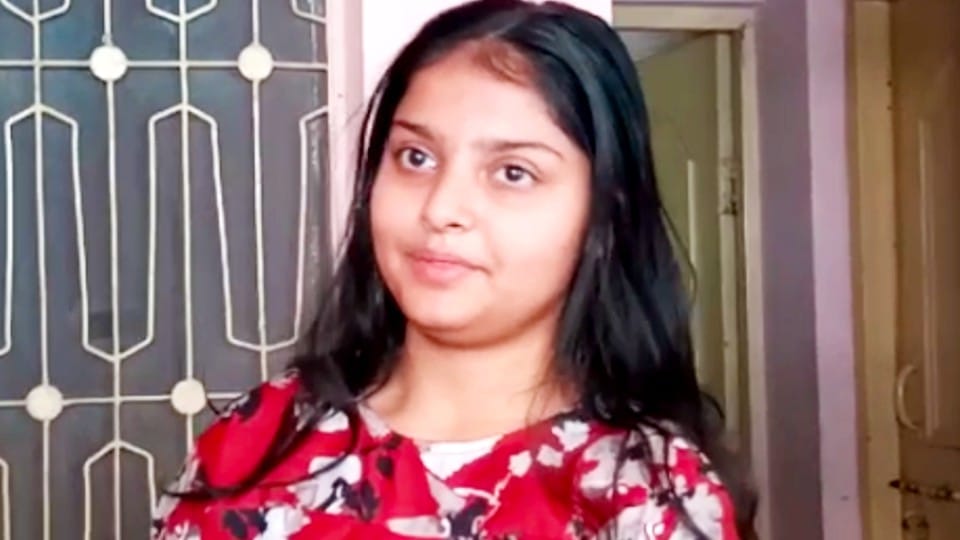 The story of progress of MP Board 12th topper: There was a crisis of livelihood on the family, yet the focus was on studies, now top in the state
