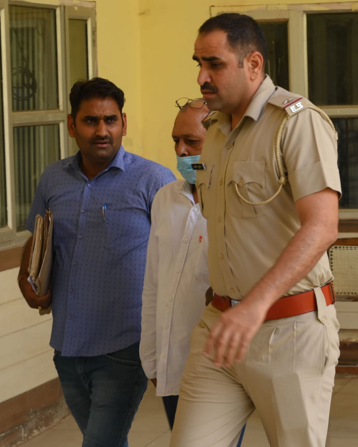 Scam : Registry of two plots and shop made from fake PID recovered
