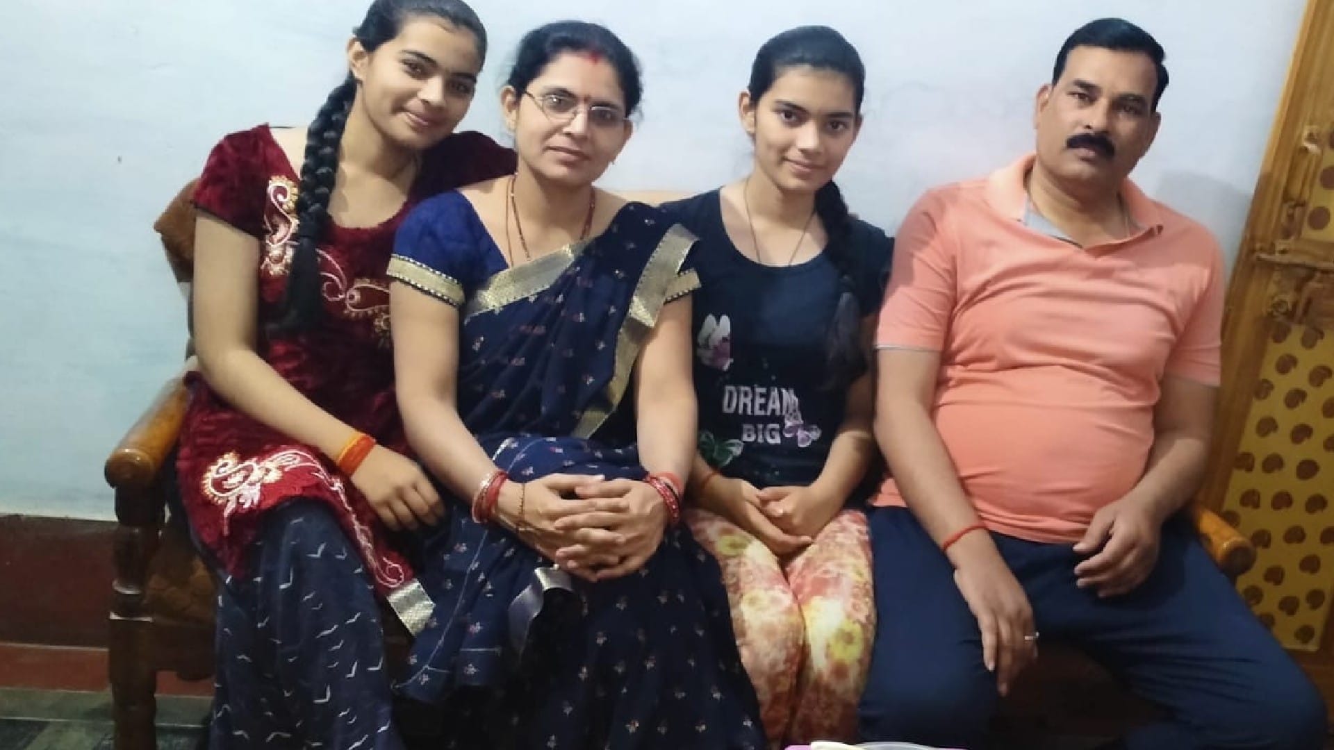 MP Board Result: Suchit topped after studying for 14 hours, farmer's daughter Nancy achieved success by cycling 6 km