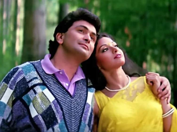 Rishi Kapoor death anniversary: Rishi Kapoor was called the Sweaterman of Bollywood actor love for Sweater becomes the style statement in the 80's