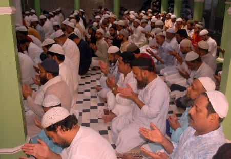 Goodbye prayers were offered across the district with aqeedat
