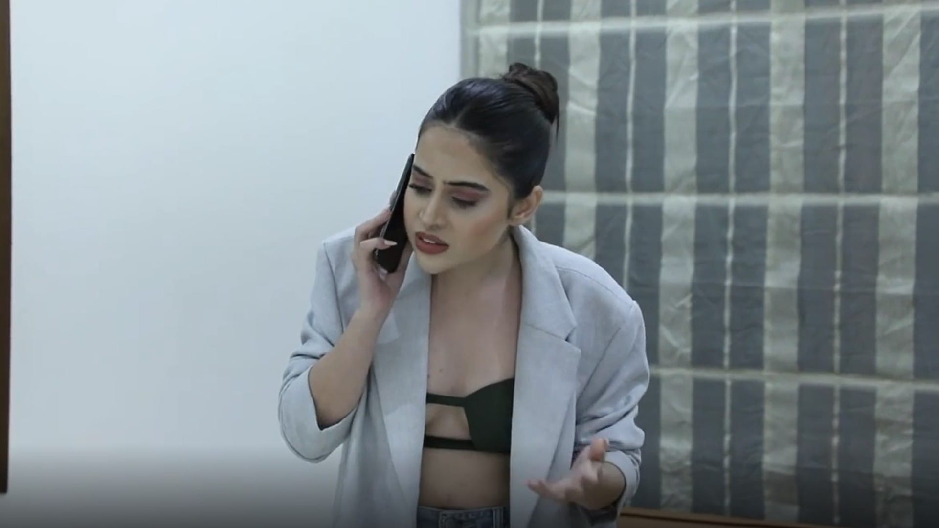 Hilarious prank with urfi Urfi Jawed she get caught shooting adult film Find out what happened next