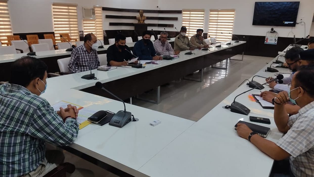Strict action should be taken against those who set fire to forests: DM