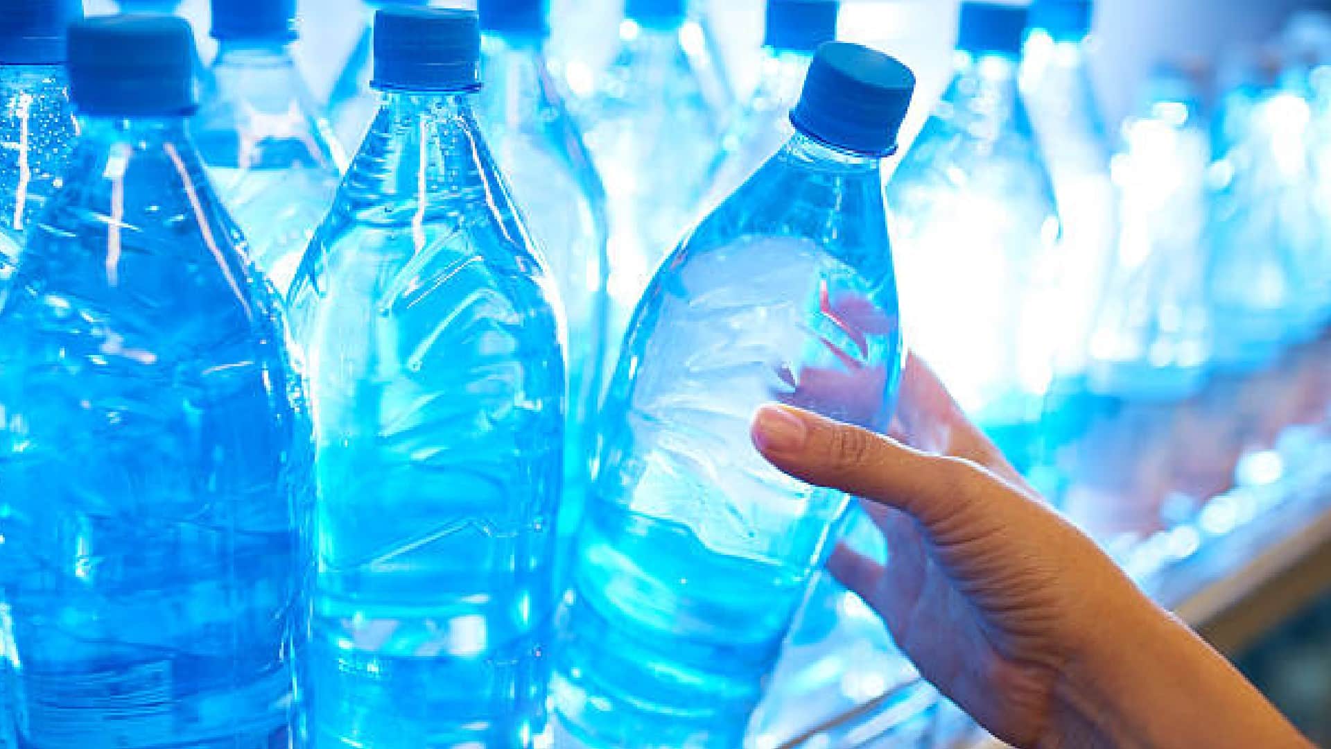 Why Water Bottle Have Expiry Date Know Behind Reason News in Hindi
