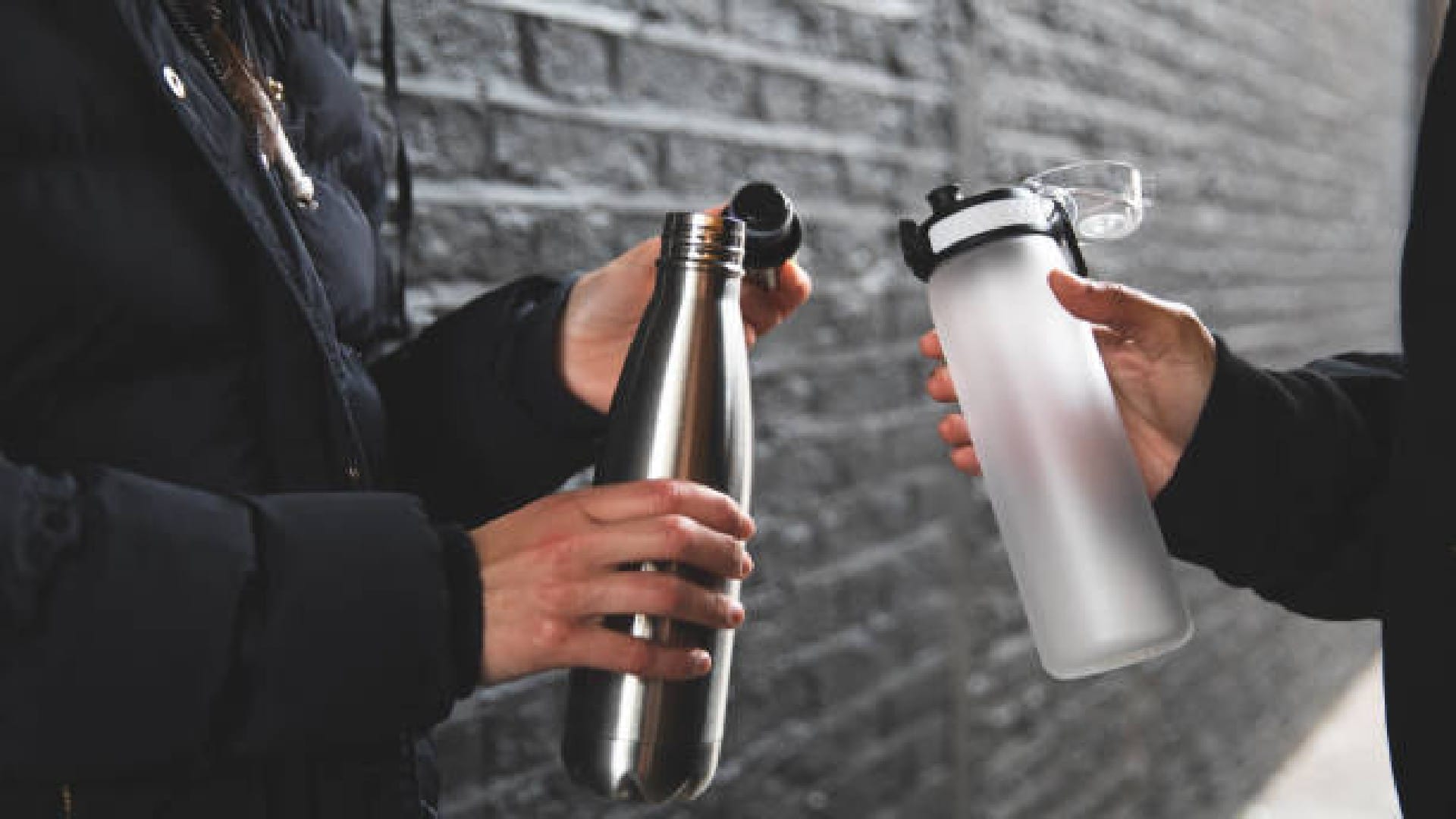 Why Water Bottle Have Expiry Date Know Behind Reason News in Hindi