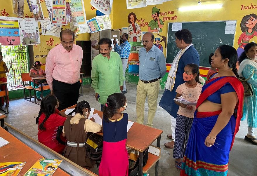 School Chalo Abhiyan Target accomplished in Varanasi admission of 65 thousand children in government schools in  month