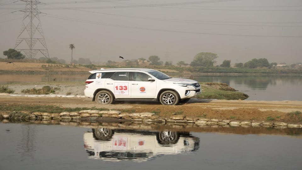Agra taj car rally off road driving fun Cars running on bumpy roads