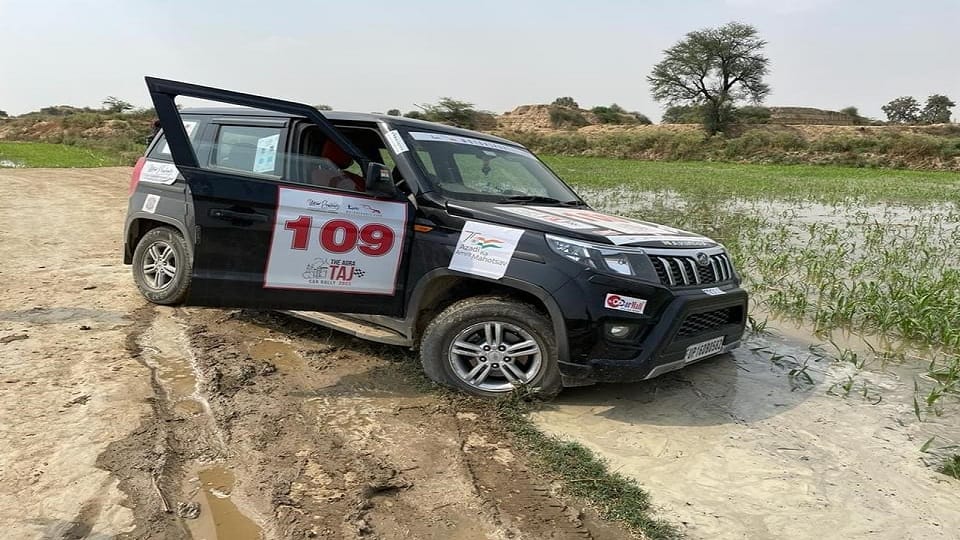 Agra taj car rally off road driving fun Cars running on bumpy roads