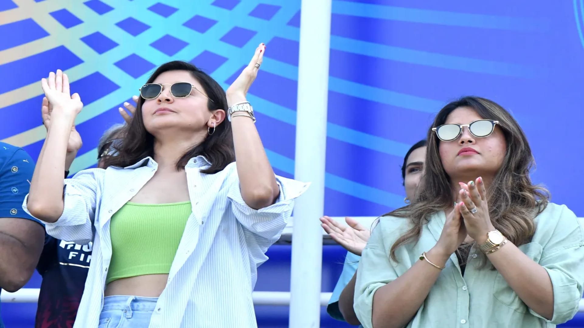 IPL 2022 Virat Kohli Anushka Sharma Kohli scored half century first time in this season Anushka Sharma enjoyed see ipl pictures
